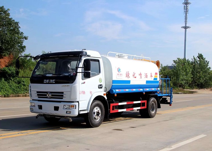 東風(fēng)大多利6方抑塵噴霧綠化噴灑車(chē)