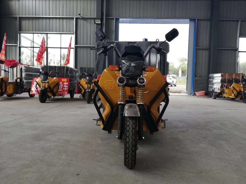 電動(dòng)三輪清洗車(chē)