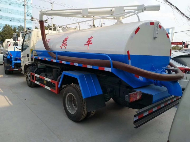 凱馬2方藍(lán)牌吸糞車