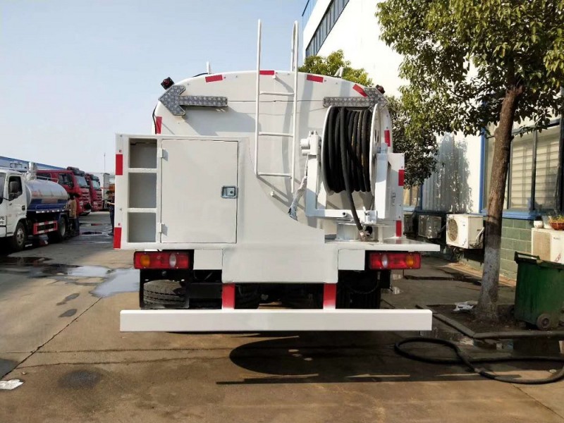 東風(fēng)天錦高壓清洗車