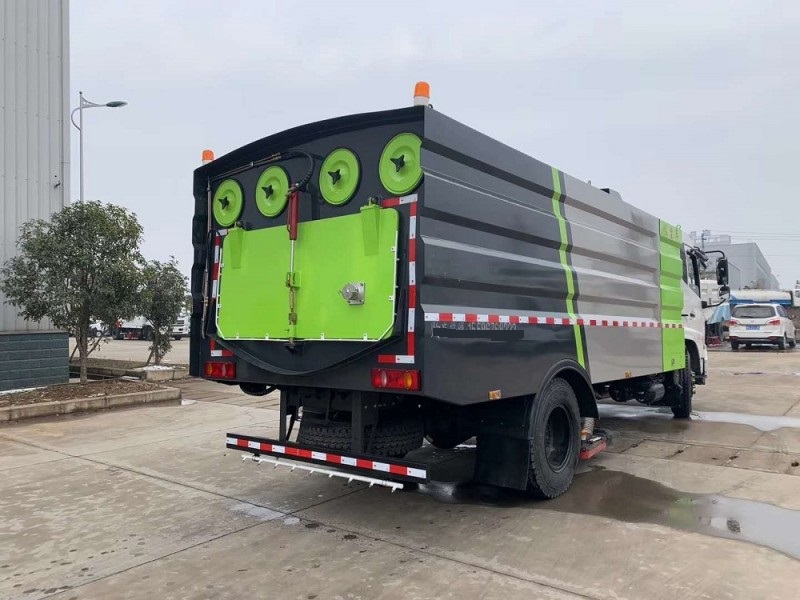 東風(fēng)天錦12方吸塵車