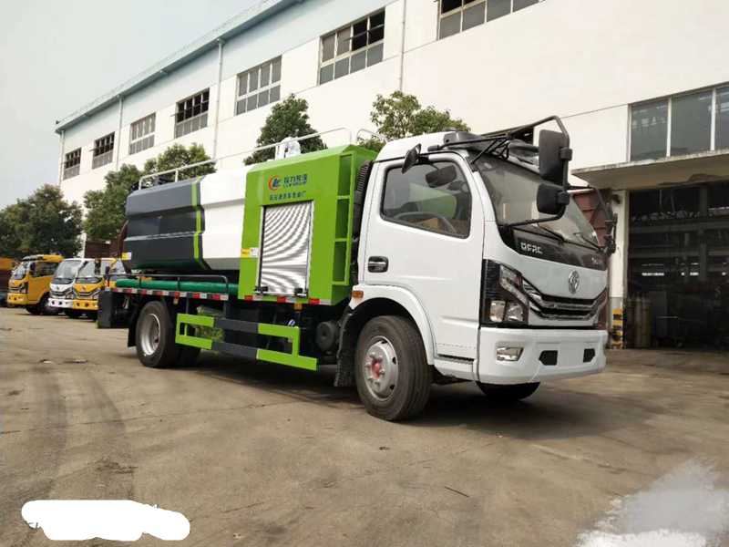 東風多利卡清洗吸污車（10方）