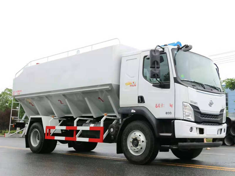 柳汽乘龍散裝飼料運(yùn)輸車（22方）